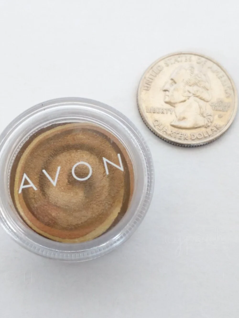 Avon Makeup Bundle Cream Eyeshadow Pebble Stone Swirled Gold and Shine Blotters